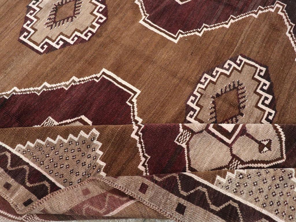 Mid-20th Century Handmade Turkish Anatolian Tribal Room Size Carpet For Sale 2