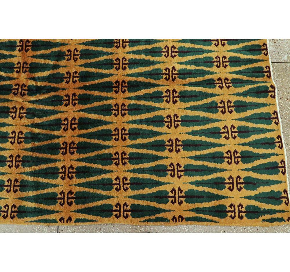 Mid-20th Century Handmade Turkish Art Deco Room Size Carpet in Green and Gold For Sale 3