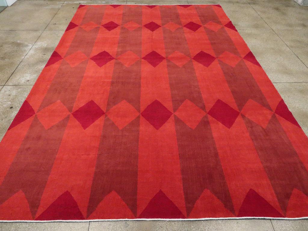 A vintage Turkish Art Deco style large room size carpet handmade during the mid-20th century.

Measures: 10' 7