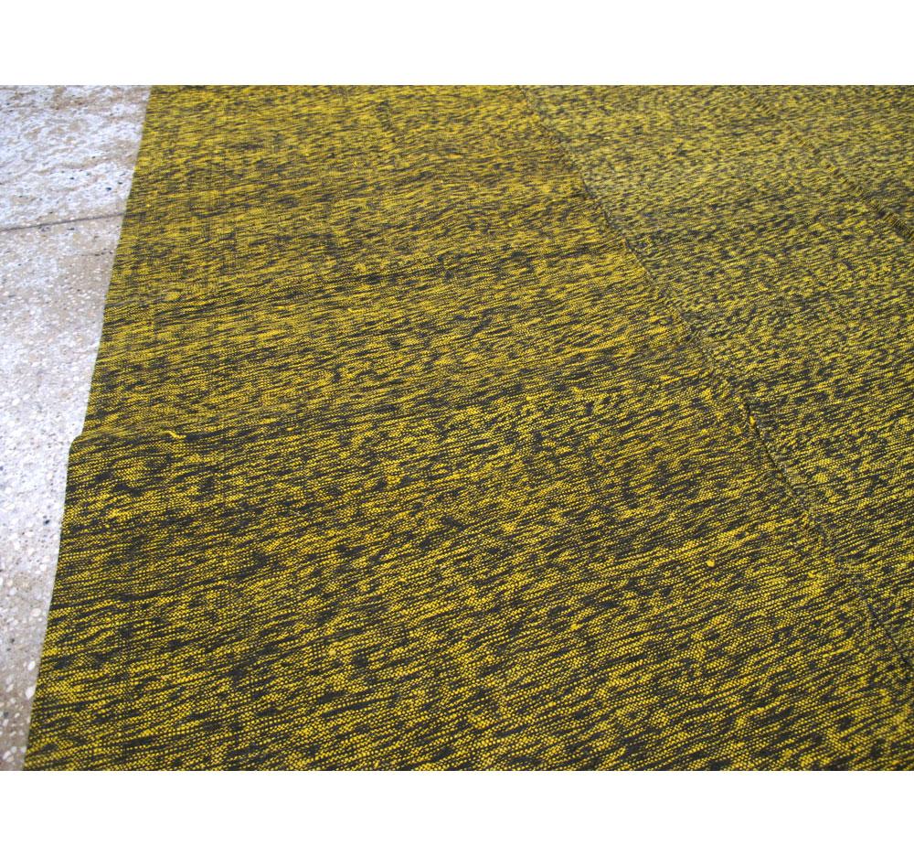 Wool Mid-20th Century Handmade Turkish Flat-Weave Kilim Accent Carpet For Sale