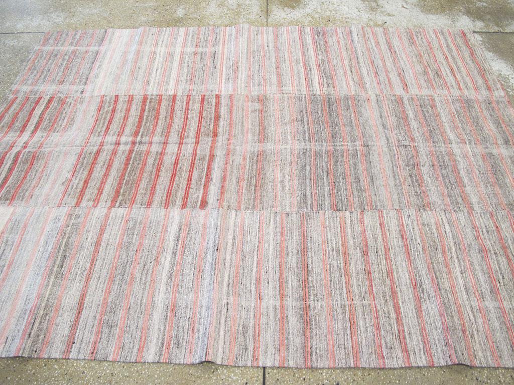 Mid-20th Century Handmade Turkish Flat-Weave Kilim Accent Carpet For Sale 1