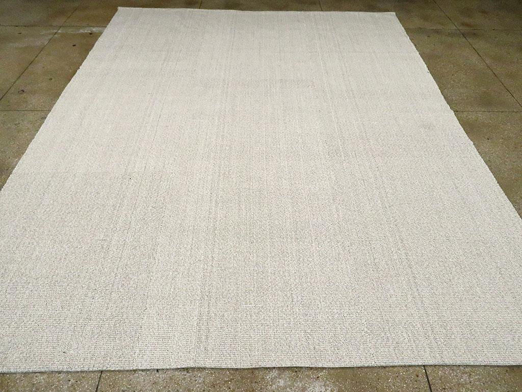 Handgefertigter türkischer Flachgewebter Kelim-Teppich in Zimmergröße aus der Mitte des 20. Jahrhunderts (Türkisch) im Angebot