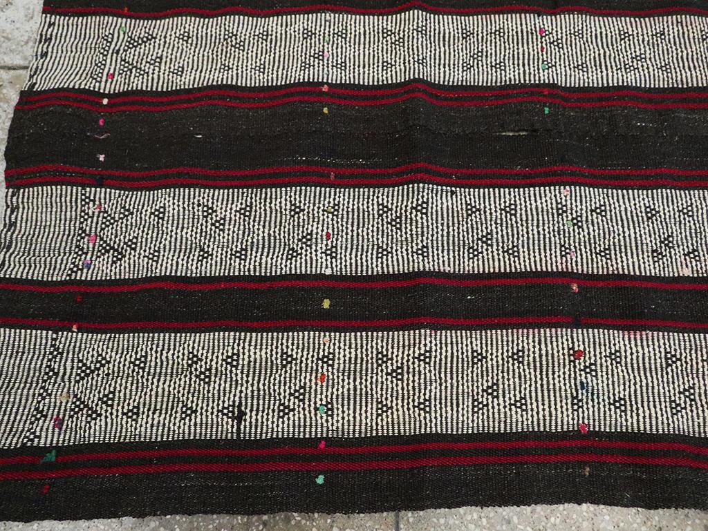 Wool Mid-20th Century Handmade Turkish Flatweave Kilim Accent Rug For Sale