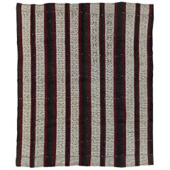 Alfombra de acento Kilim turca de tejido plano de mediados del siglo XX hecha a mano