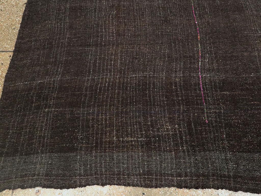 Mid-20th Century Handmade Turkish Flatweave Kilim Gallery Carpet For Sale 2