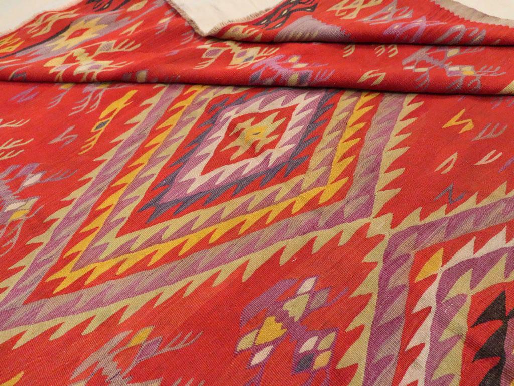 Tappeto turco fatto a mano a trama piatta della metà del 20° secolo, Kilim di grandi dimensioni per una stanza in vendita 2
