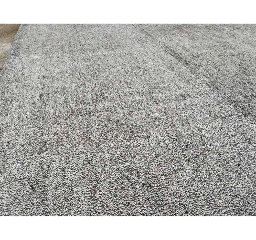 Wool Mid-20th Century Handmade Turkish Flatweave Kilim Large Room Size Carpet in Grey For Sale