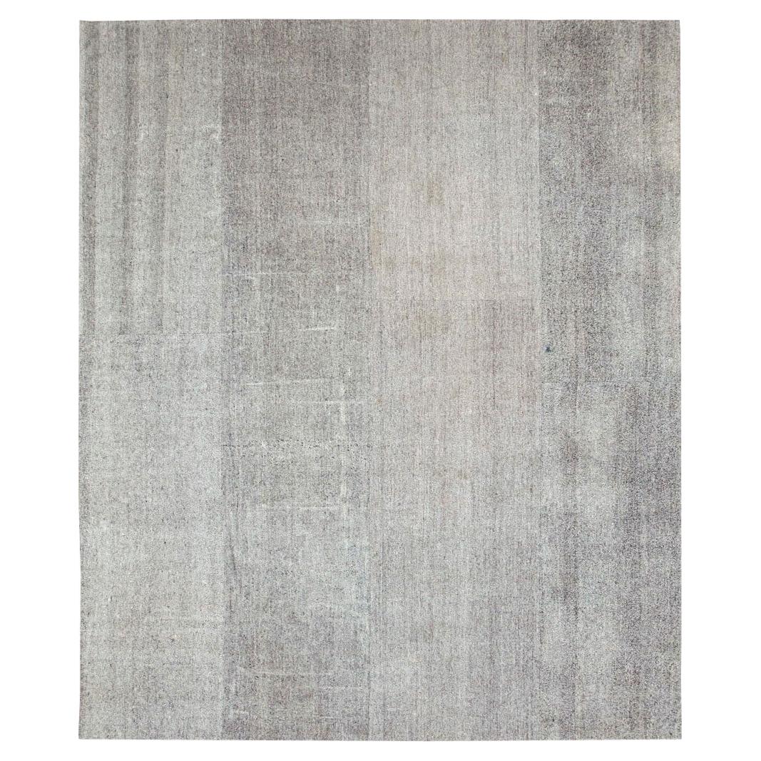Mid-20th Century Handmade Turkish Flatweave Kilim Large Room Size Carpet in Grey For Sale