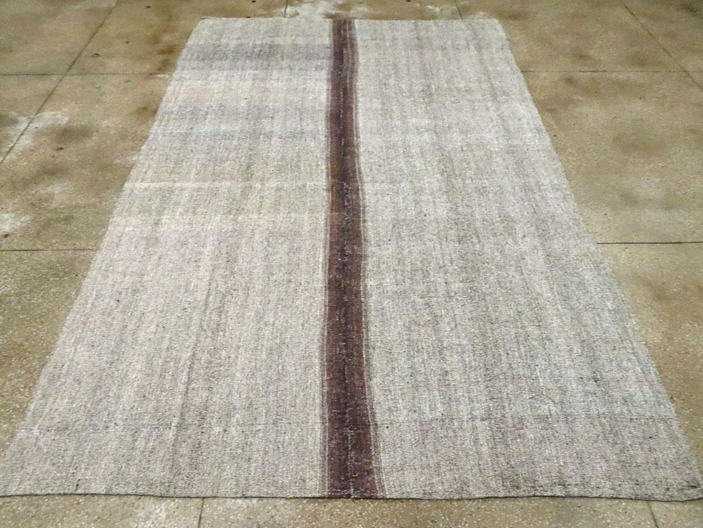 Tribal Mid-20th Century Handmade Turkish Flatweave Kilim Room Size Carpet For Sale