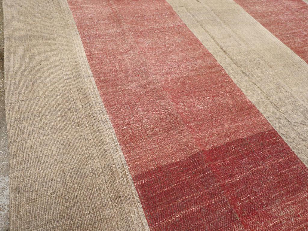 Rustic Mid-20th Century Handmade Turkish Flatweave Kilim Room Size Carpet For Sale