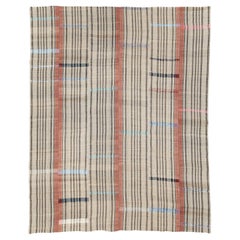 Tappeto Kilim a trama piatta turco della metà del 20° secolo, fatto a mano, per una stanza.