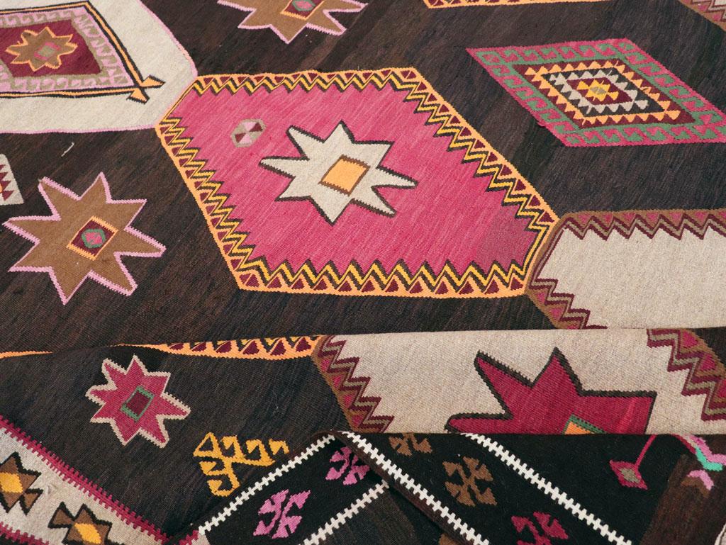 Mid-20th Century Handmade Turkish Flatweave Kilim Room Size Tribal Carpet For Sale 2