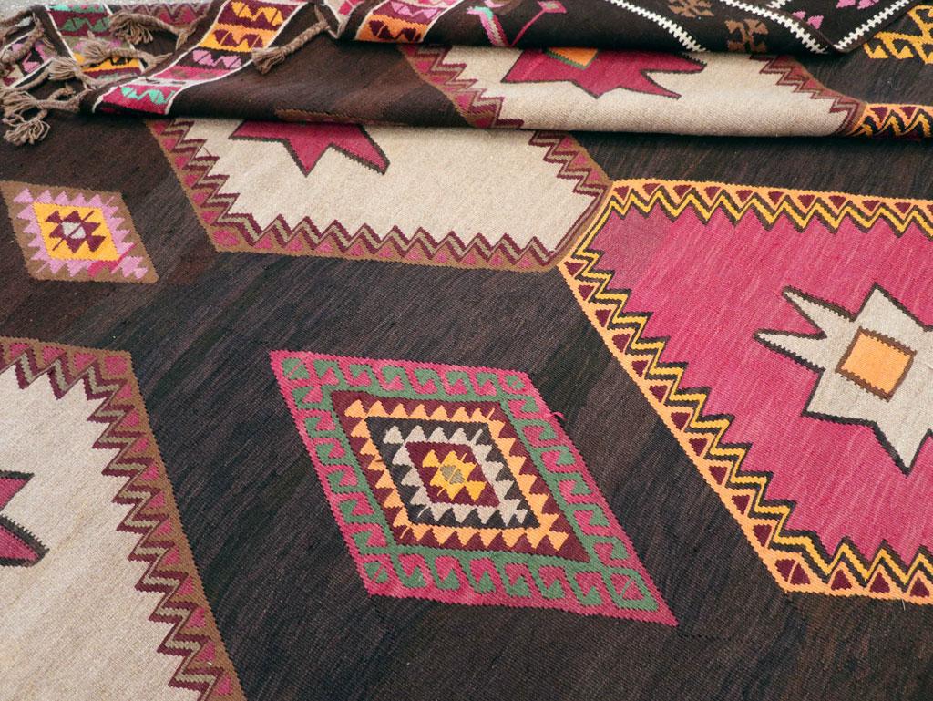 Mid-20th Century Handmade Turkish Flatweave Kilim Room Size Tribal Carpet For Sale 3