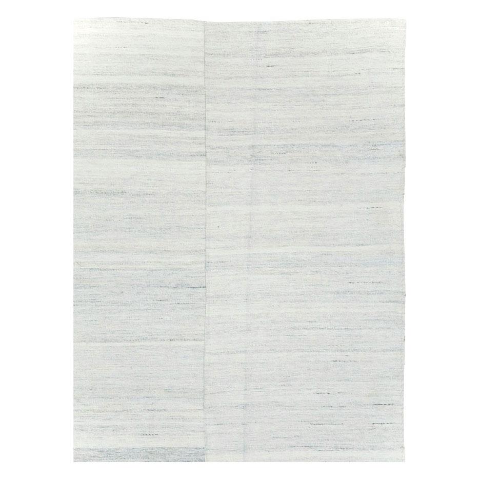 Handgefertigter türkischer Flachgewebe-Kelim-Teppich in Zimmergröße aus der Mitte des 20. Jahrhunderts (Moderne) im Angebot