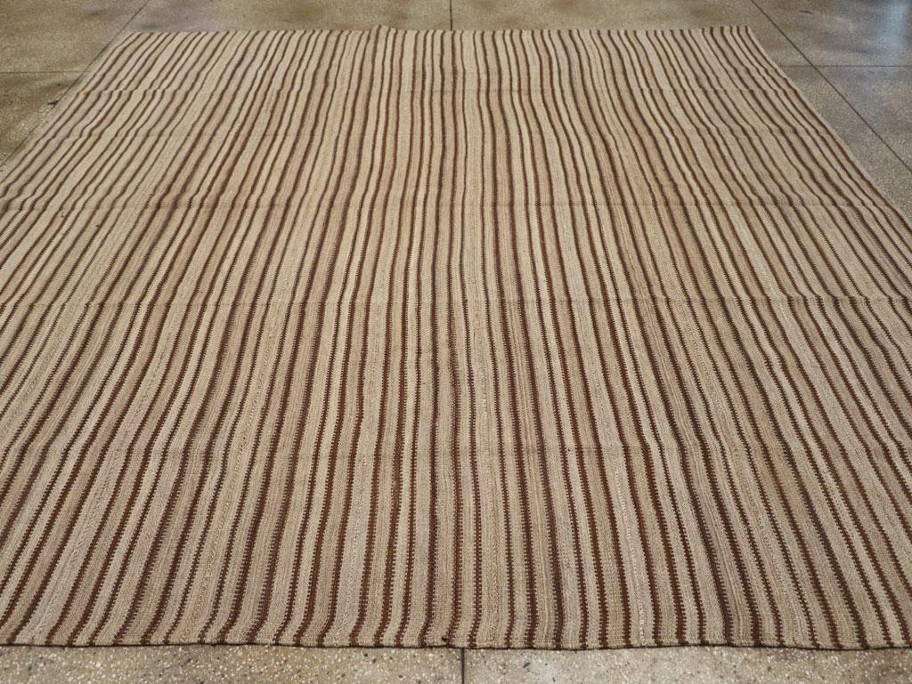 Hand-Woven Mid-20th Century Handmade Turkish Flatweave Kilim Square Room Size Carpet For Sale