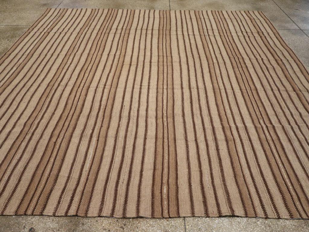 Hand-Woven Mid-20th Century Handmade Turkish Flatweave Kilim Square Room Size Carpet For Sale