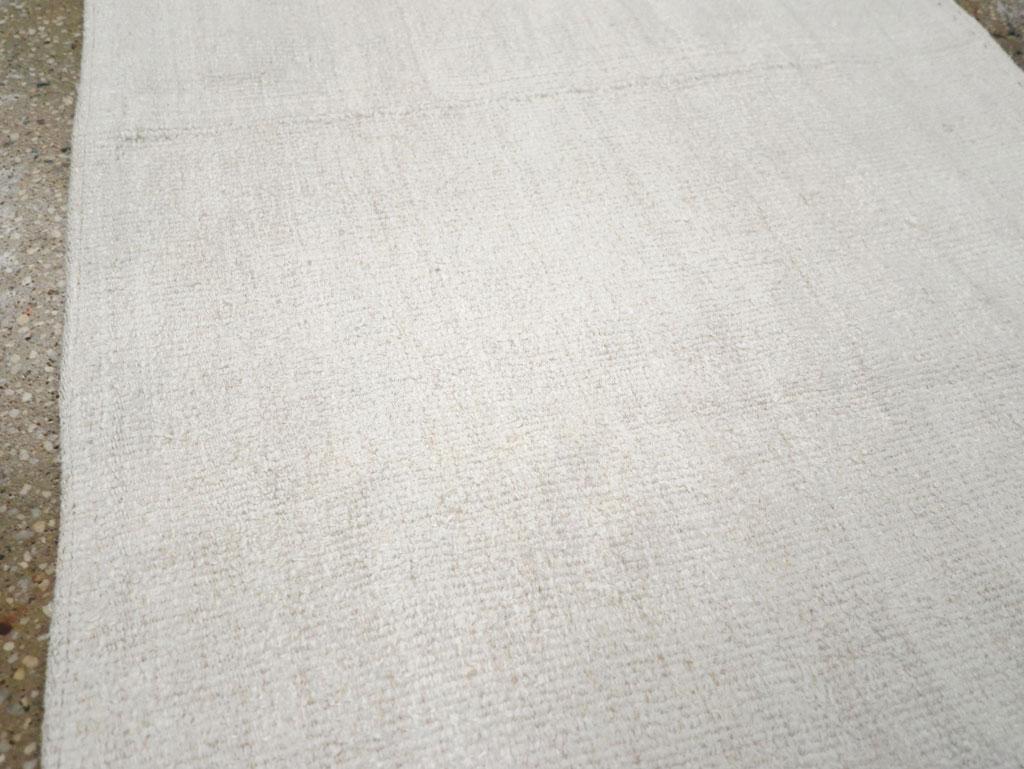 Handgefertigter türkischer Flachgewebe-Kelim-Teppich aus der Mitte des 20. Jahrhunderts (Moderne) im Angebot