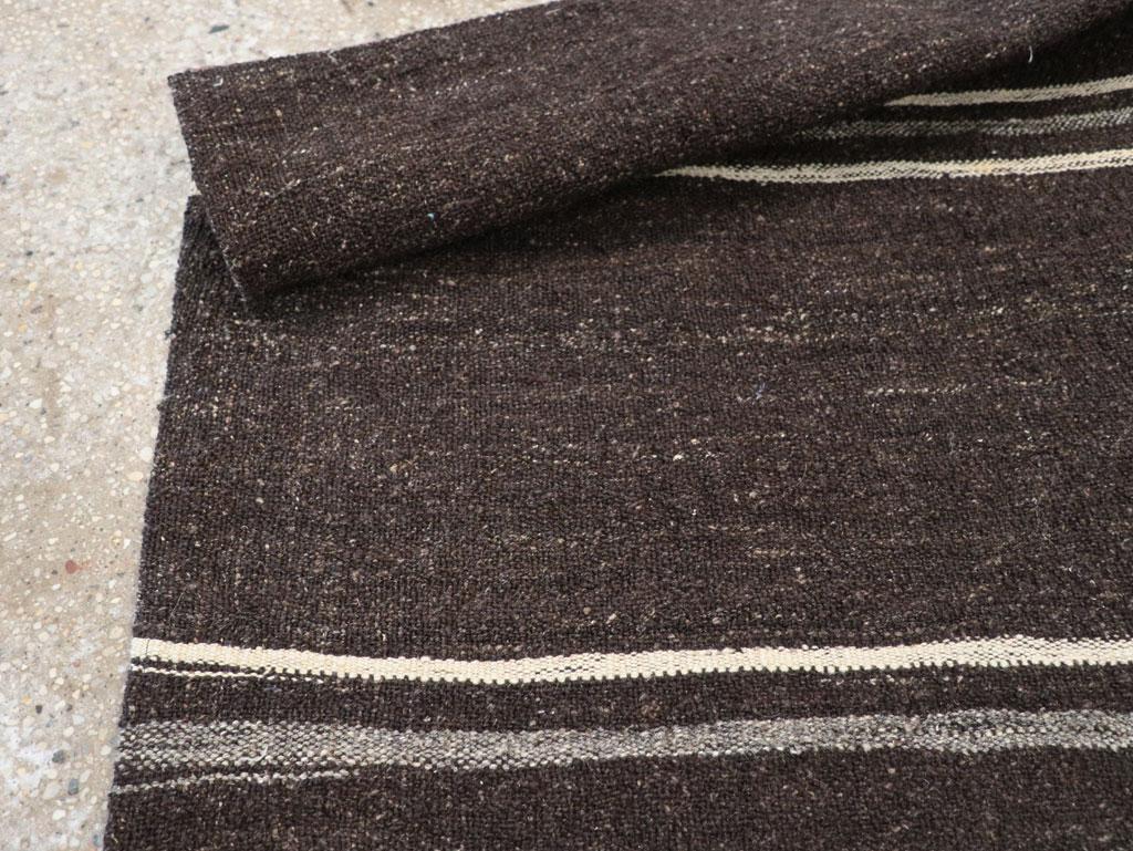 Mid-20th Century Handmade Turkish Flatweave Kilim Throw Rug In Brown-Black For Sale 2