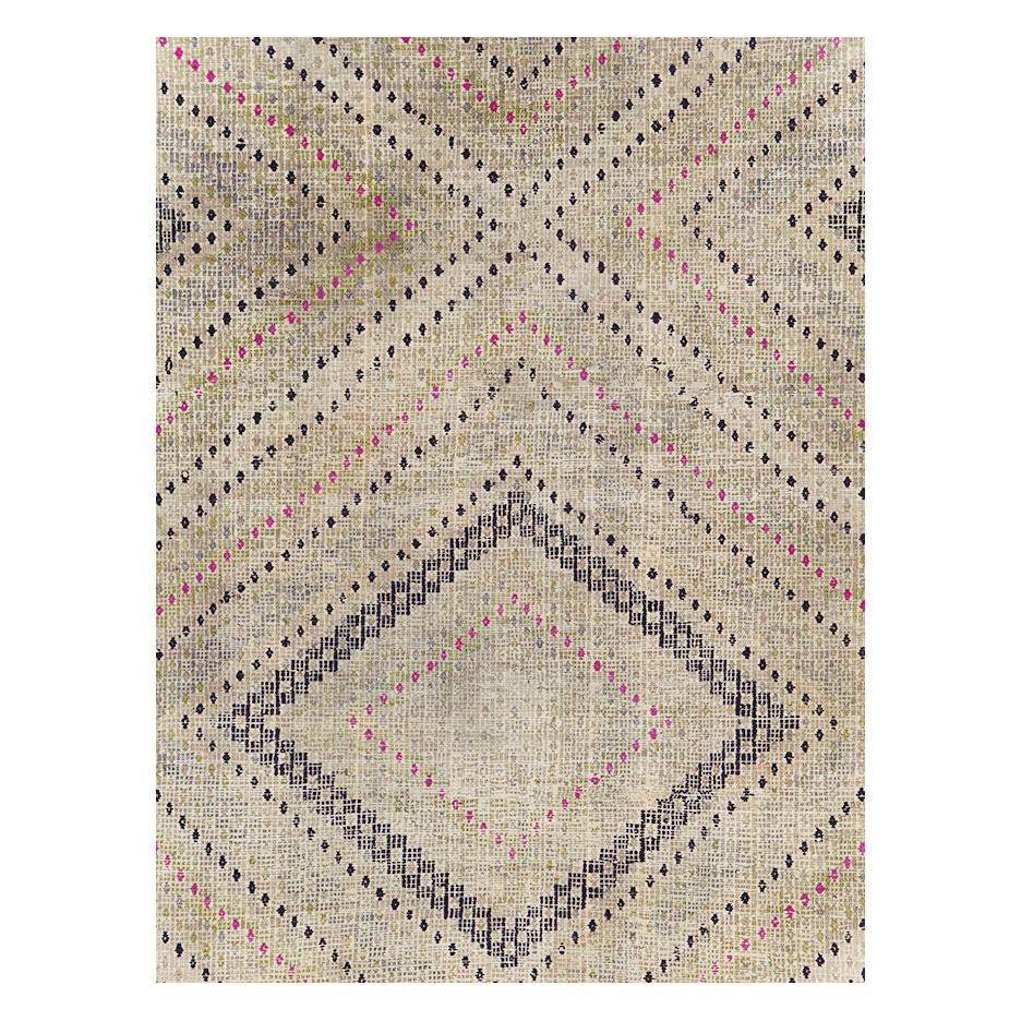 Ein türkischer Flachgewebe-Kilim, der Mitte des 20. Jahrhunderts handgefertigt wurde.

Maße: 7' 2