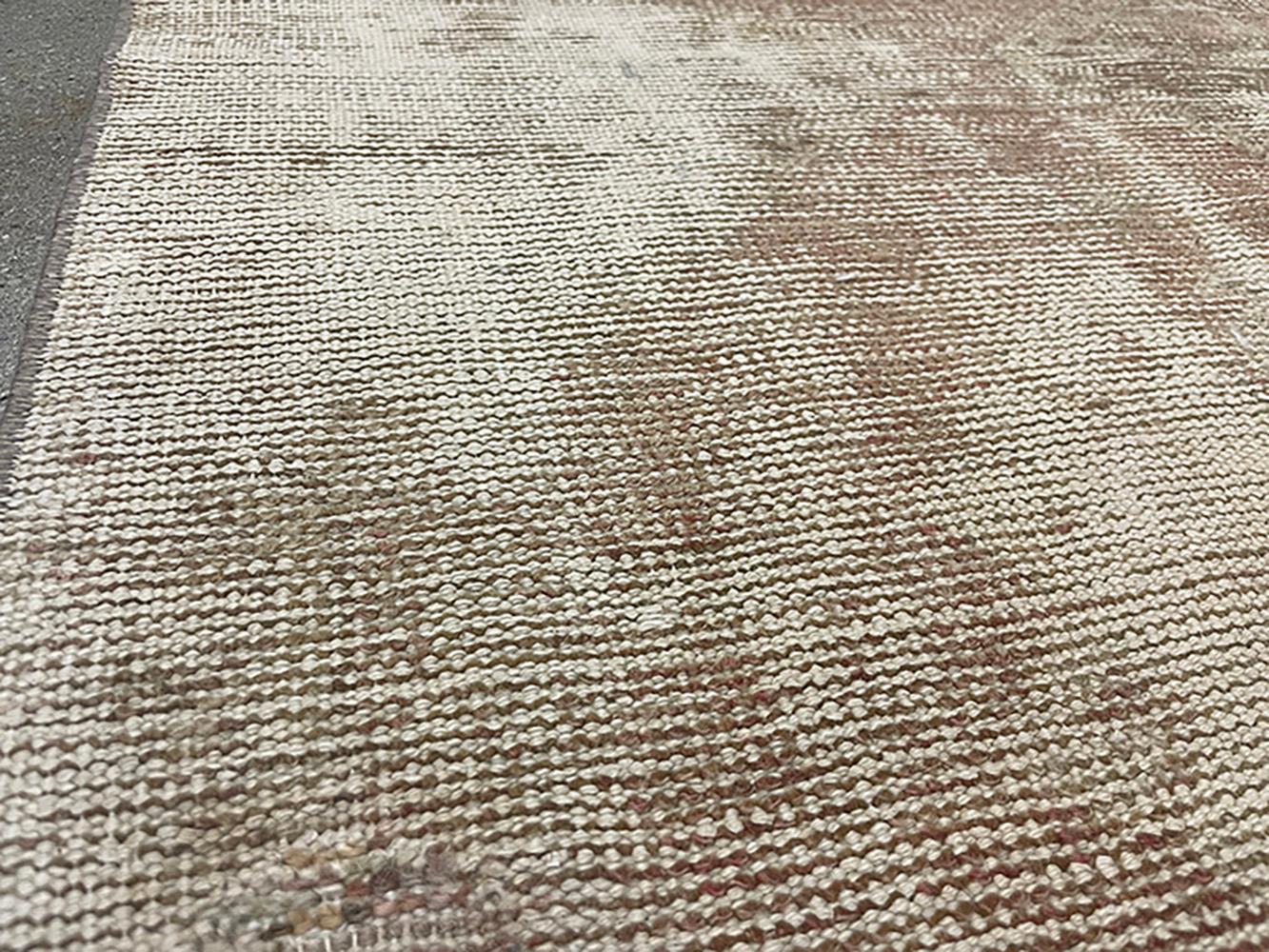 Runner turco fatto a mano della metà del 20° secolo della collezione Silk Road Rug Inc in vendita 4