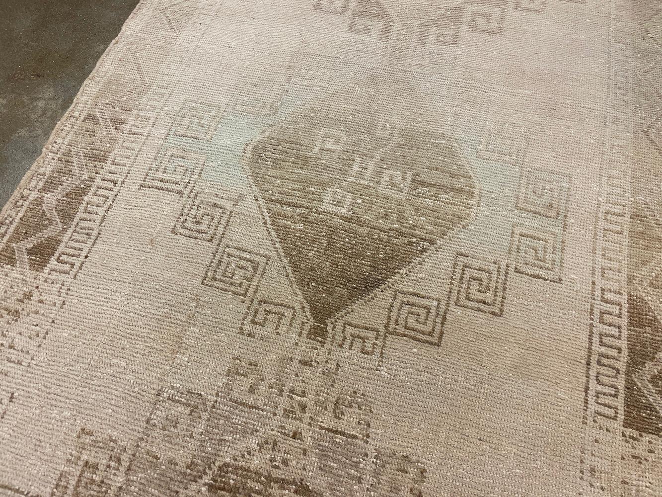 XX secolo Runner turco fatto a mano della metà del 20° secolo della collezione Silk Road Rug Inc in vendita