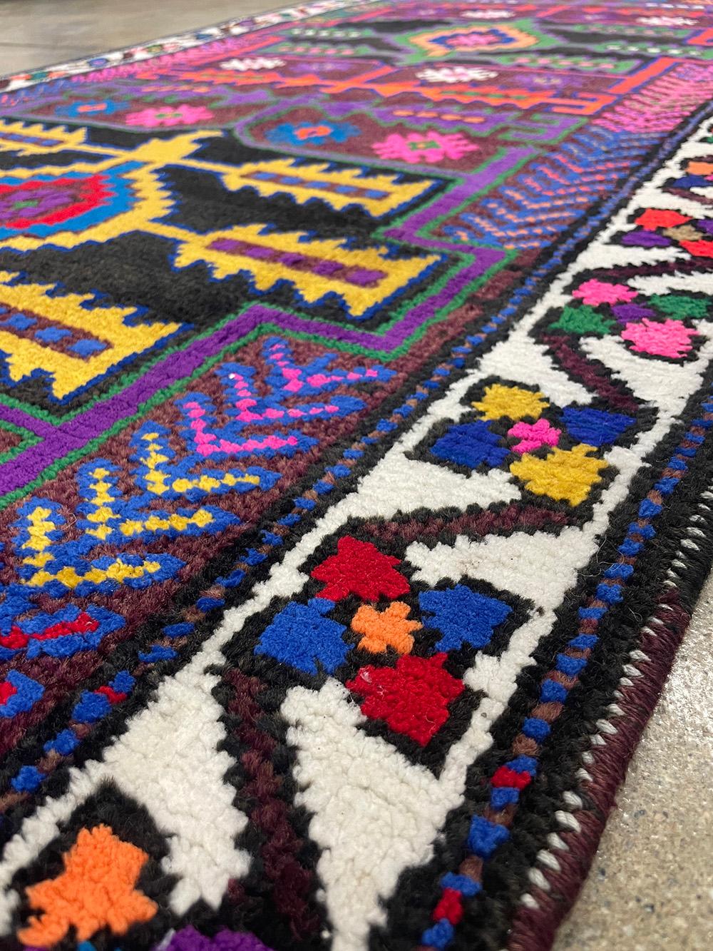 Runner turco fatto a mano della metà del 20° secolo della collezione Silk Road Rug Inc in vendita 1
