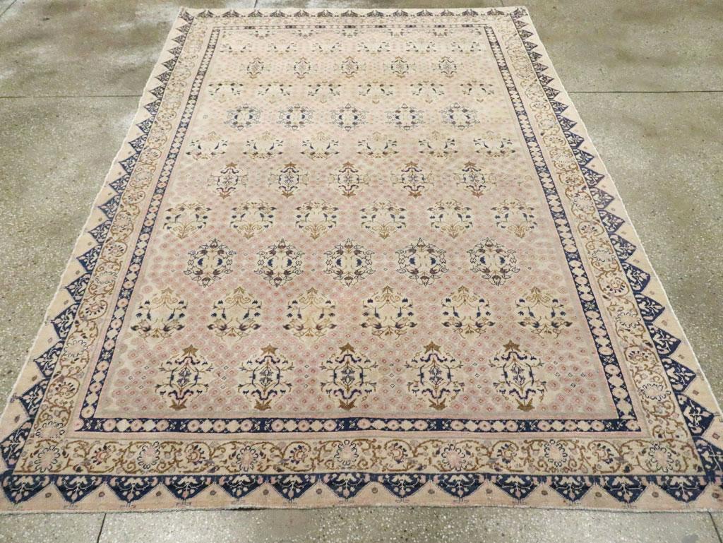 Mid-20th Century Handmade Turkish Sivas Accent Rug In Excellent Condition For Sale In New York, NY