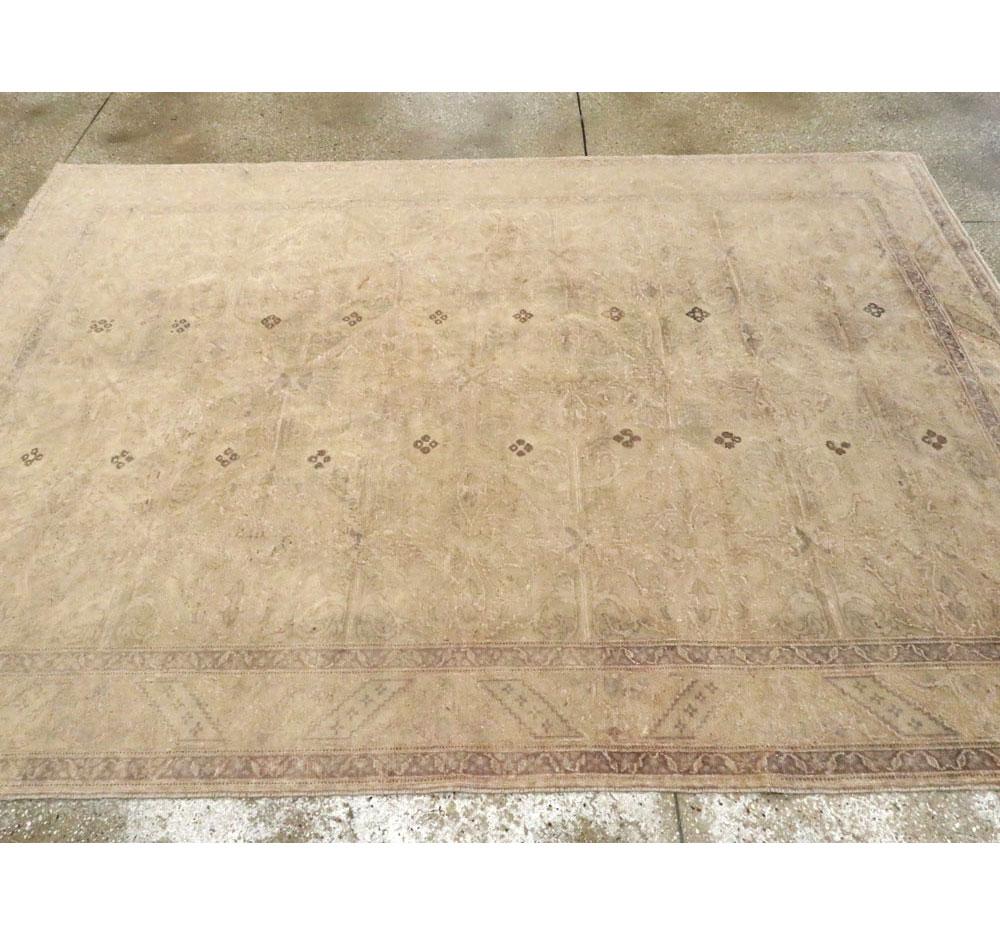 Mid-20th Century Handmade Turkish Sivas Accent Rug in Cream and Mauve For Sale 3