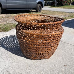 Cestino in rattan di canna intrecciato a mano della metà del XX secolo