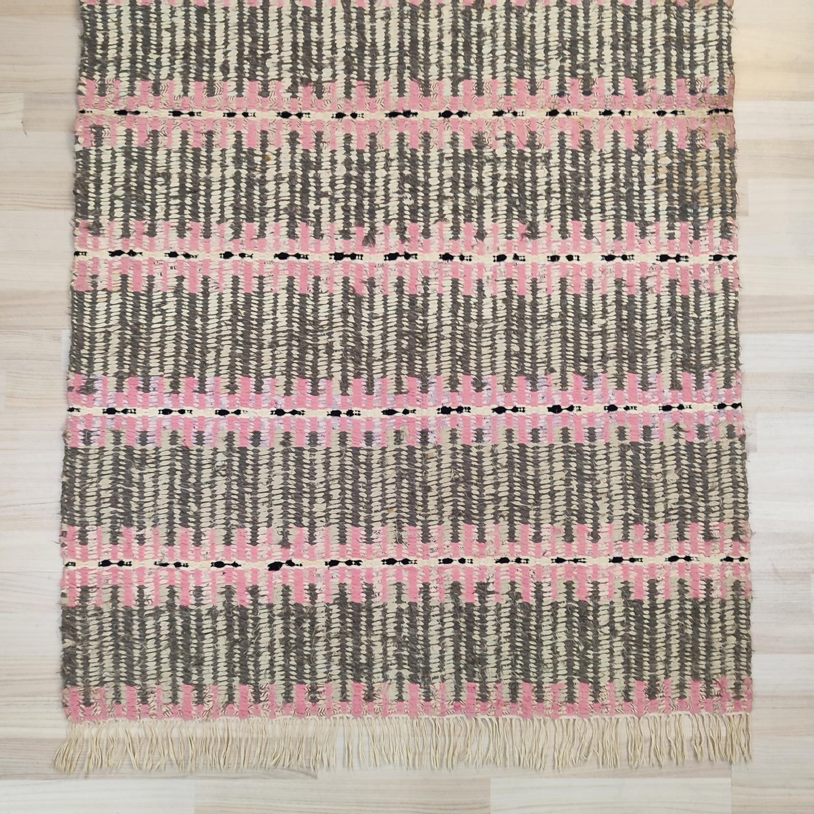 Hand-Woven Mid 20th Century Handwoven Cotton Rag Rug For Sale