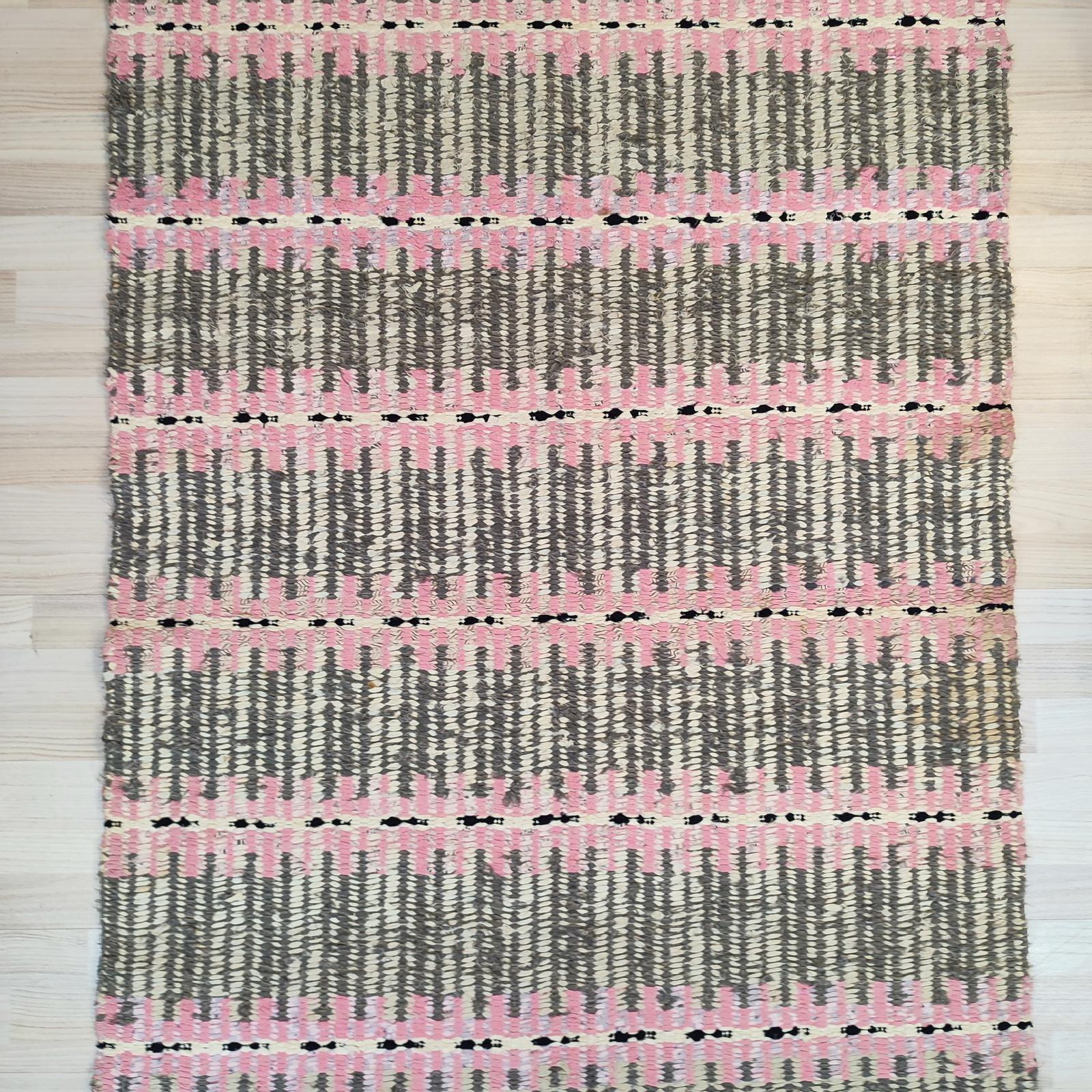Mid 20th Century Handwoven Cotton Rag Rug In Excellent Condition For Sale In Bochum, NRW