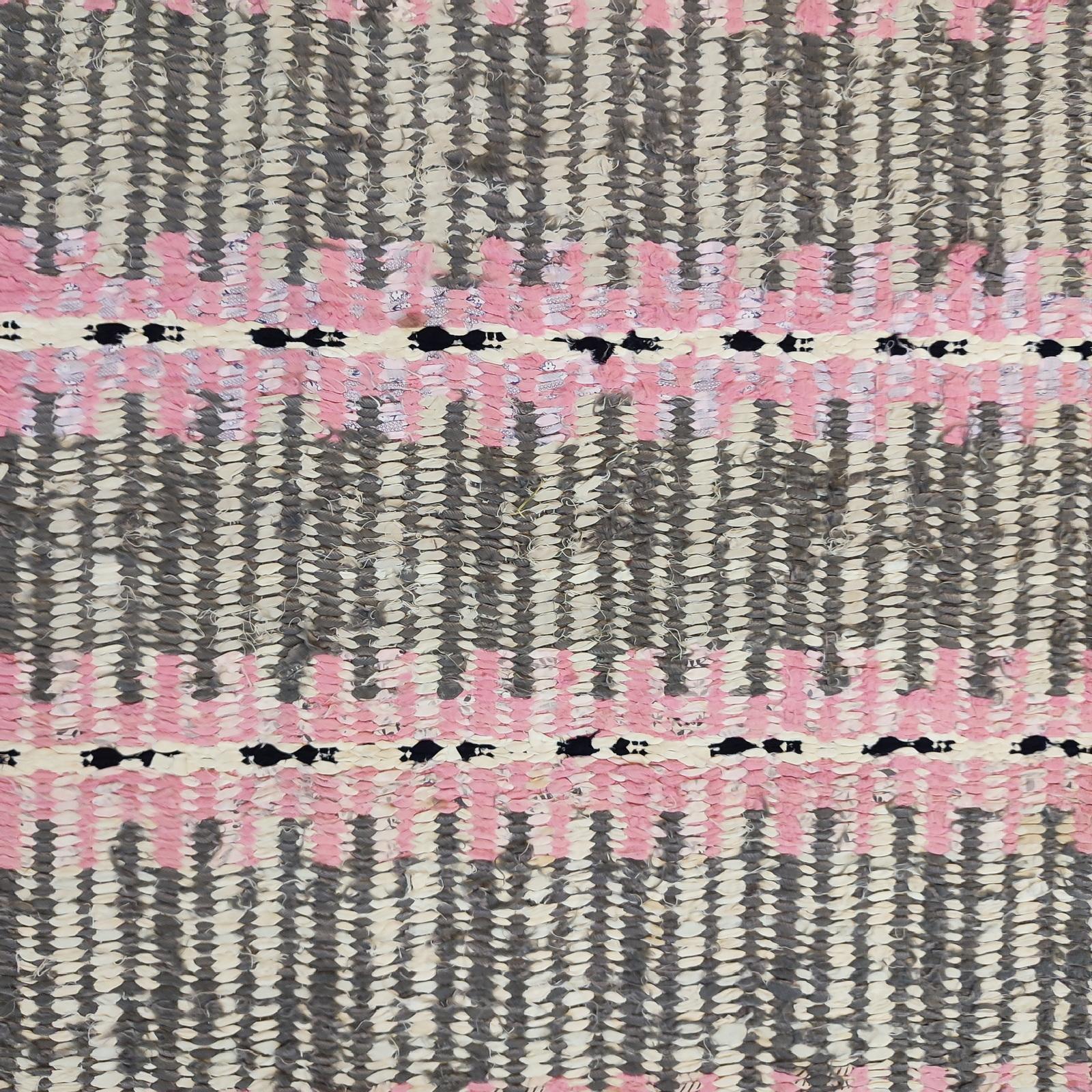 Wool Mid 20th Century Handwoven Cotton Rag Rug For Sale