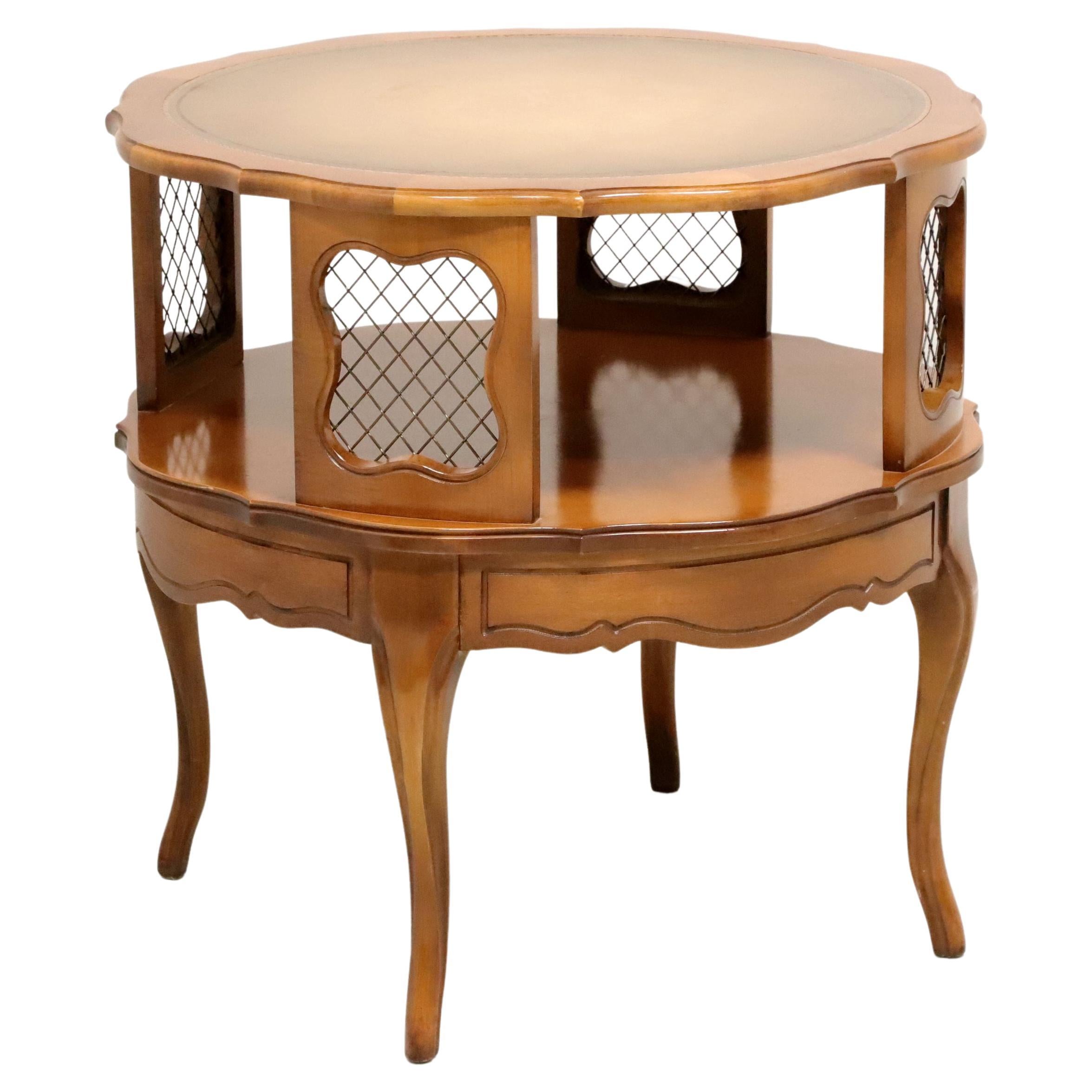 Table d'appoint ronde en bois dur, maille de laiton et cuir du milieu du 20e siècle