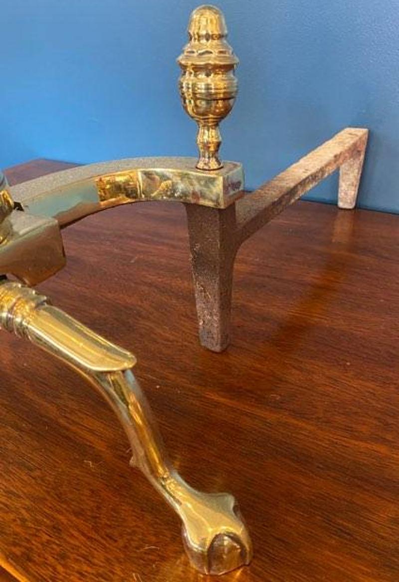 Mid 20th Century Harvin Company Federal Style Brass Andirons with Claw Feet Bon état - En vente à Middleburg, VA