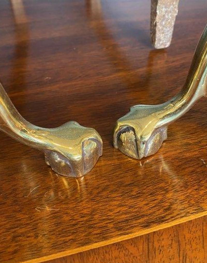 20ième siècle Mid 20th Century Harvin Company Federal Style Brass Andirons with Claw Feet en vente