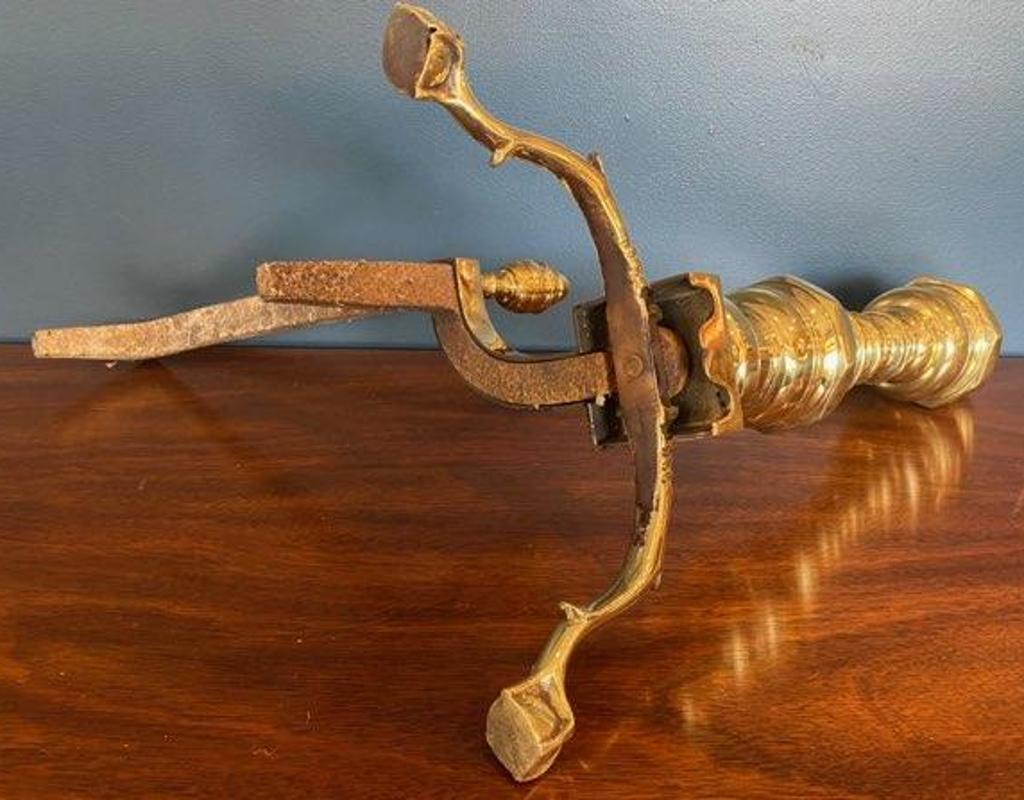 Mid 20th Century Harvin Company Federal Style Brass Andirons with Claw Feet For Sale 5