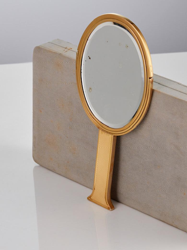 20ième siècle Miroir à main Hermès en argent doré du milieu du XXe siècle, Paris, vers 1950 en vente