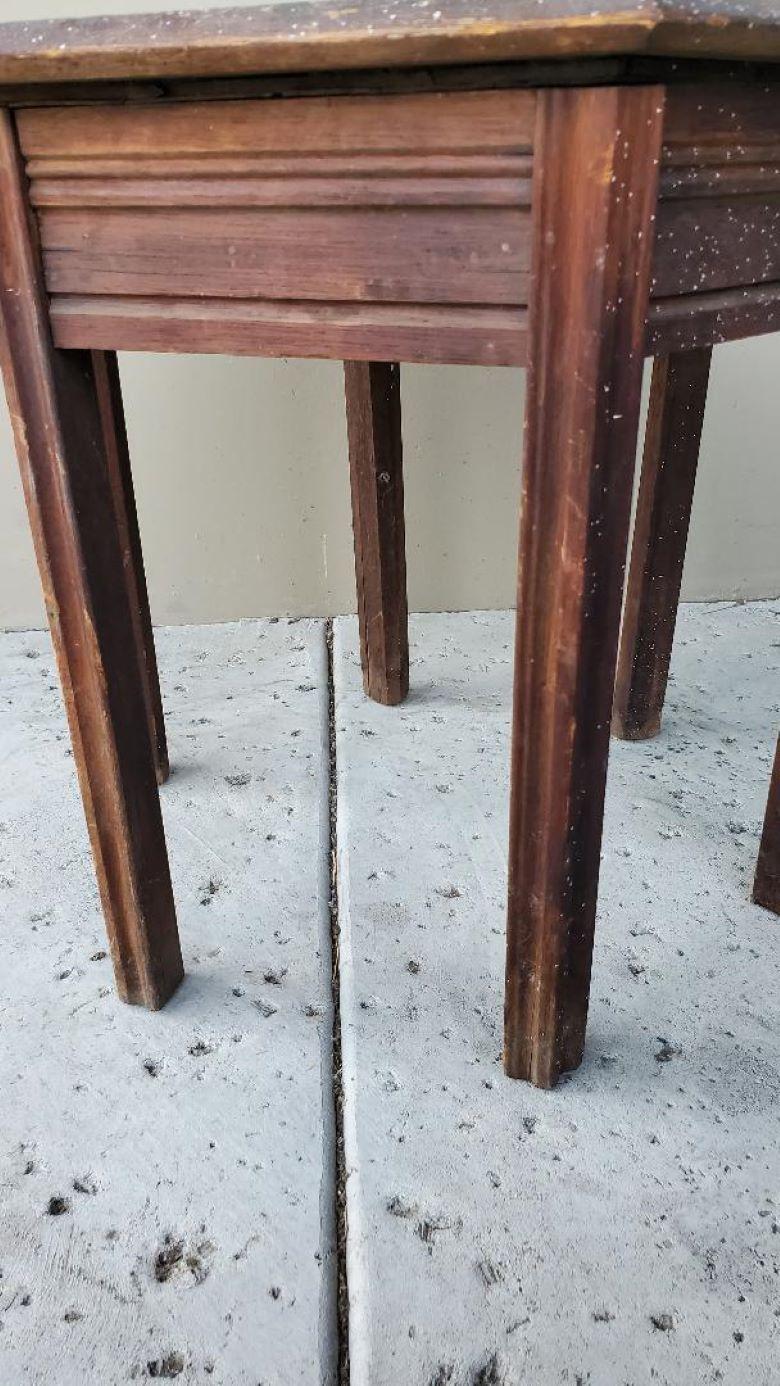 Table d'appoint en chêne à mosaïque hexagonale du milieu du 20e siècle Wabi Sabi en vente 4