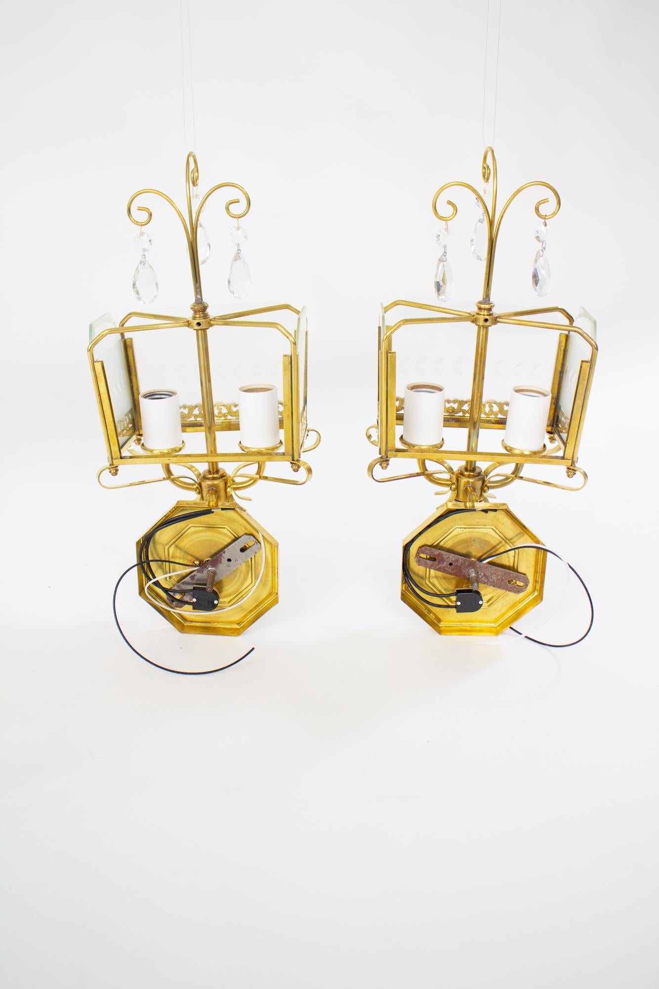 Mid 20th Century Hollywood Regency Etched Glass Panel and Brass Sconces - a For Sale 1