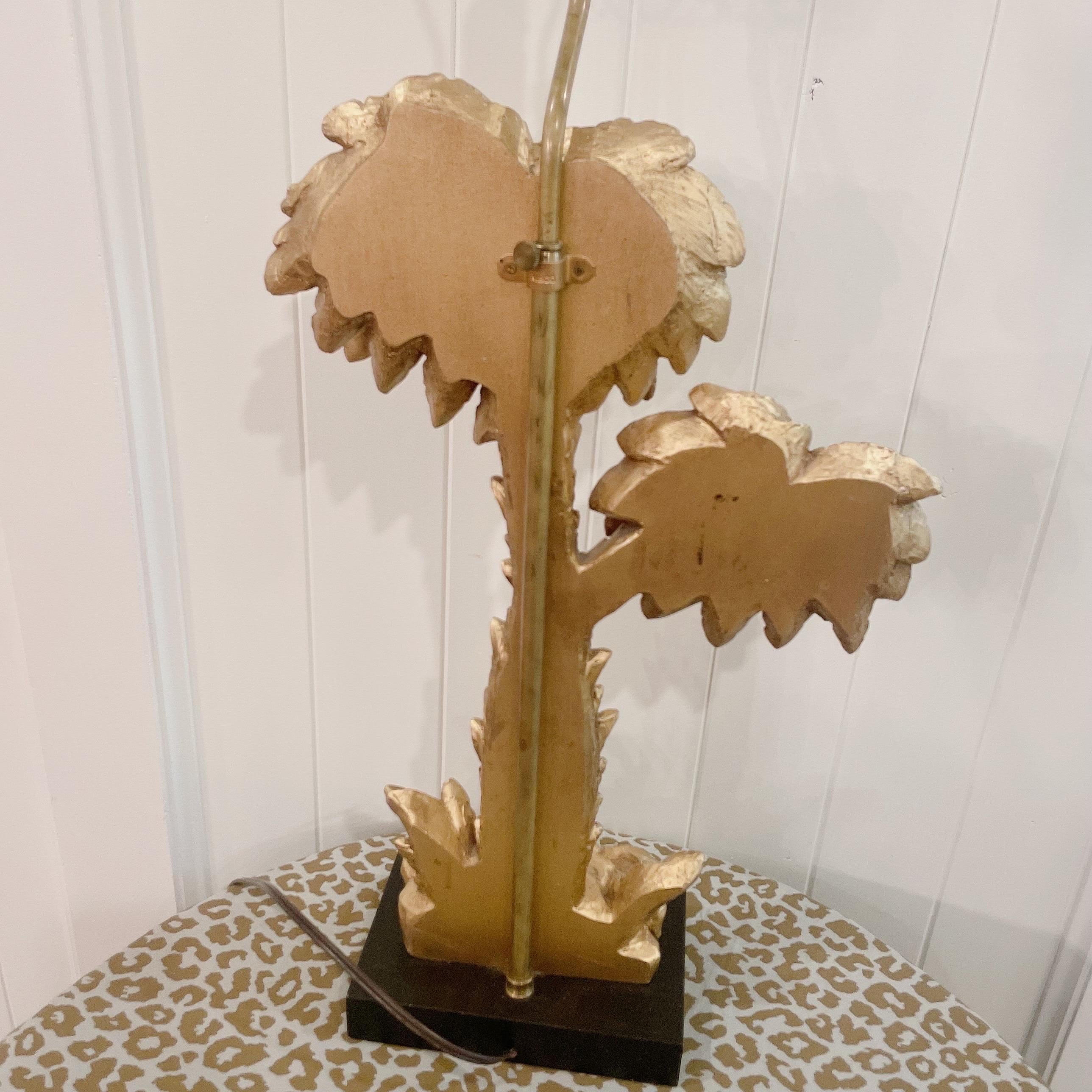 Mitte des 20. Jahrhunderts Hollywood Regency Gold Palmenbaum Palmenblatt Tischlampe im Angebot 4
