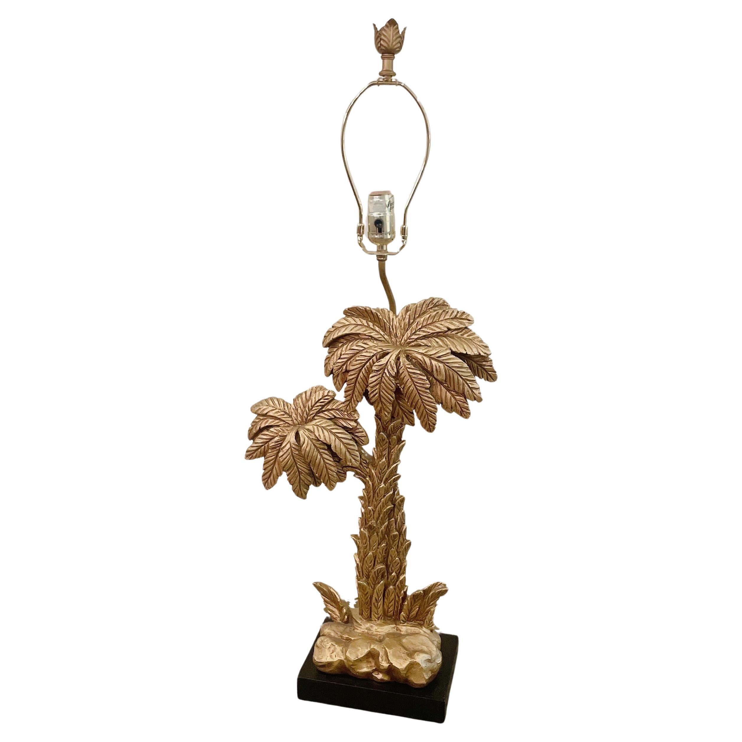 Mitte des 20. Jahrhunderts Hollywood Regency Gold Palmenbaum Palmenblatt Tischlampe