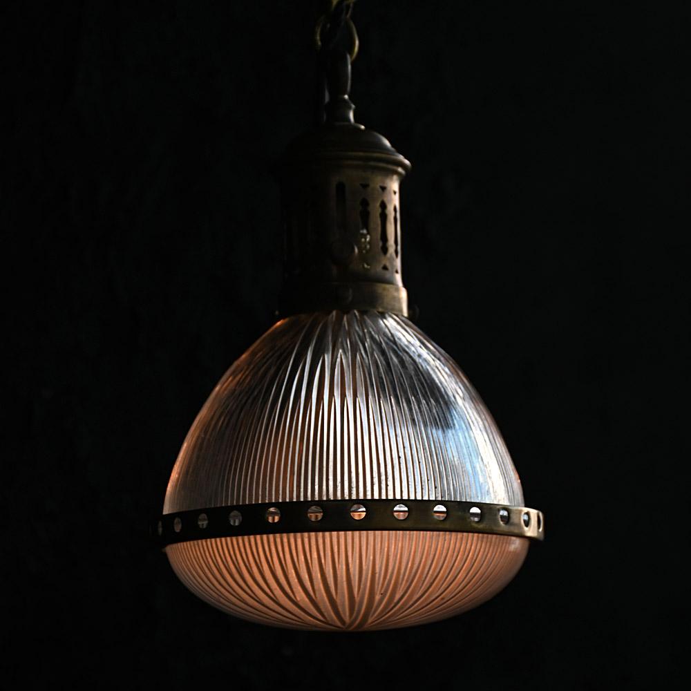 Mid-20th Century Holophane Pendant Light Bon état - En vente à London, GB