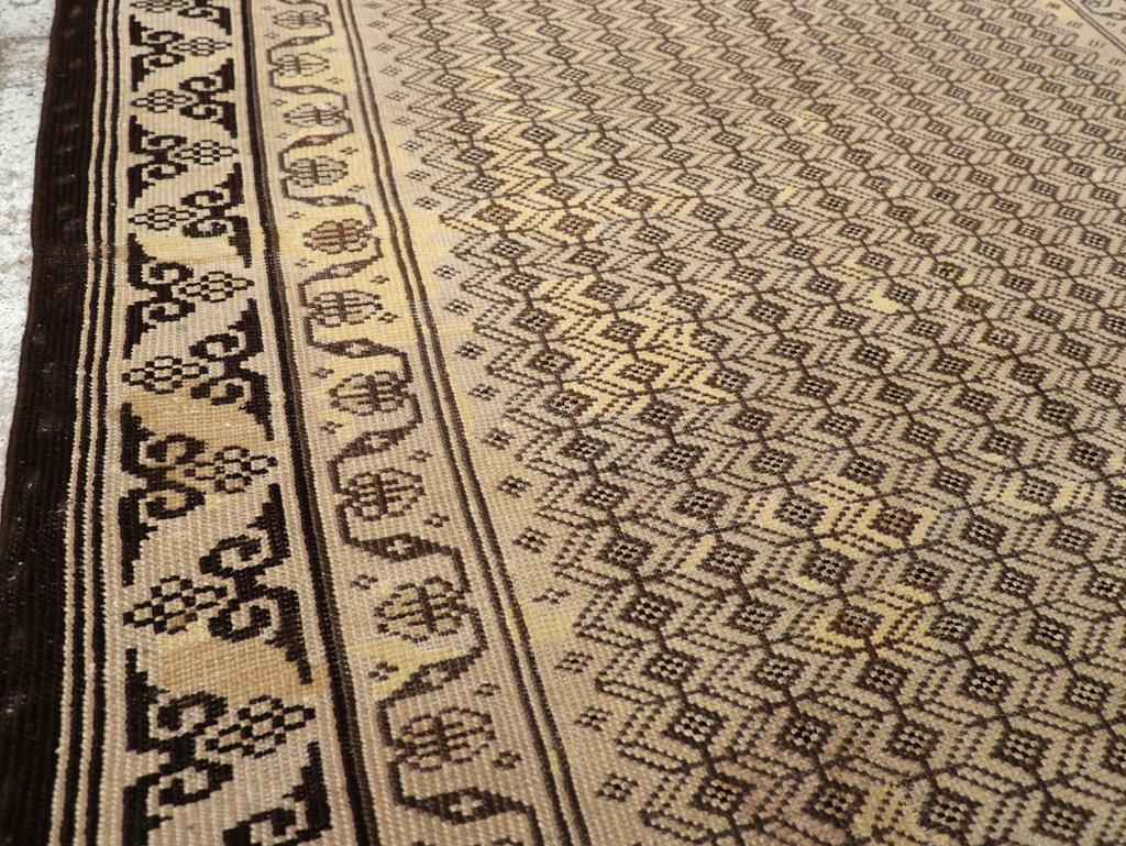 Hand-Knotted Mid-20th Century Indian Agra Accent Rug For Sale