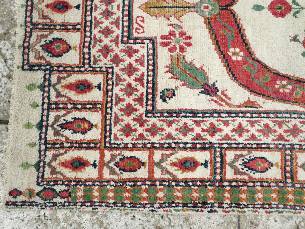 Alfombra Agra de algodón indio de mediados del siglo XX Algodón en venta