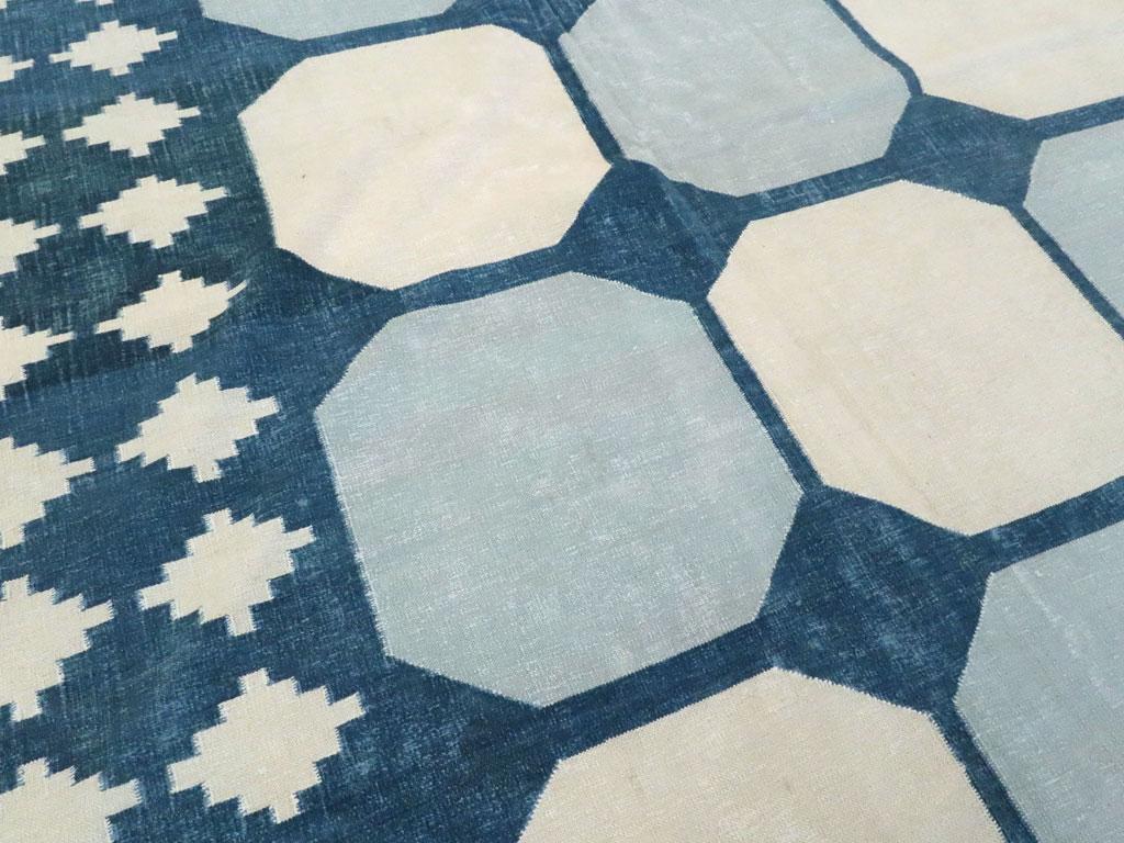 Wool Mid-20th Century Indian Flat-Weave Dhurrie Room Size Carpet in Blue and White
