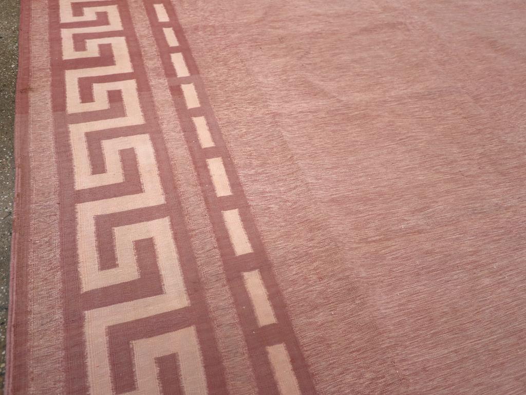 Kilim Tappeto indiano a tessitura piatta Dhurrie della metà del 20° secolo in vendita