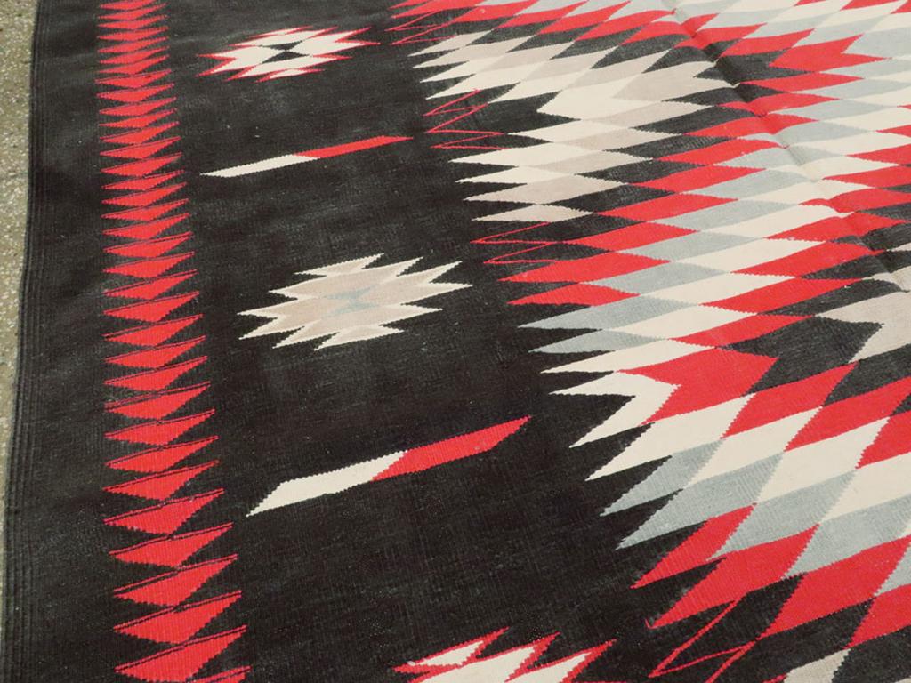 Kilim Tappeto indiano a tessitura piatta Dhurrie della metà del 20° secolo in vendita