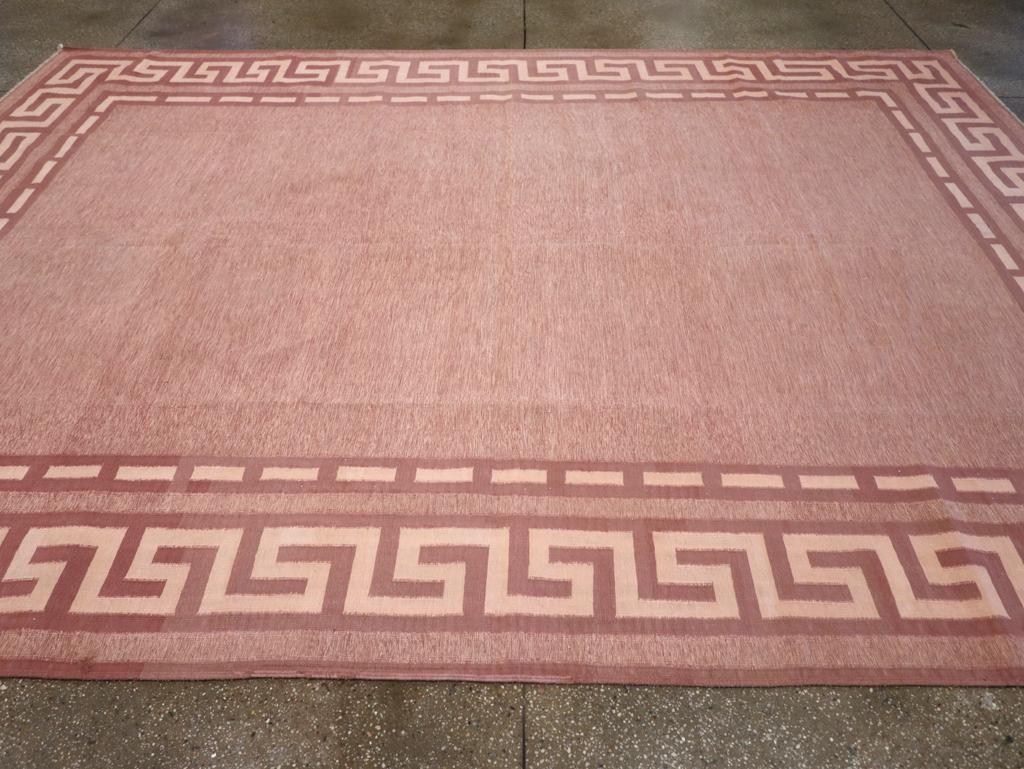 Indiano Tappeto indiano a tessitura piatta Dhurrie della metà del 20° secolo in vendita