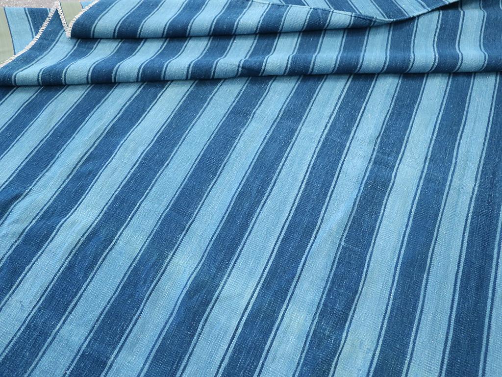 Cotone Tappeto indiano a tessitura piatta Dhurrie della metà del 20° secolo in vendita