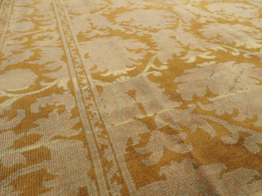 Mid-20th Century Indian Lahore Accent Rug (Indisch) im Angebot